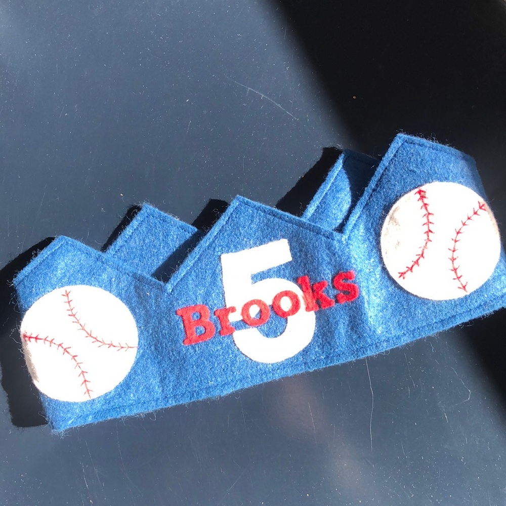 Felt 5 year old birthday crown, Brooks